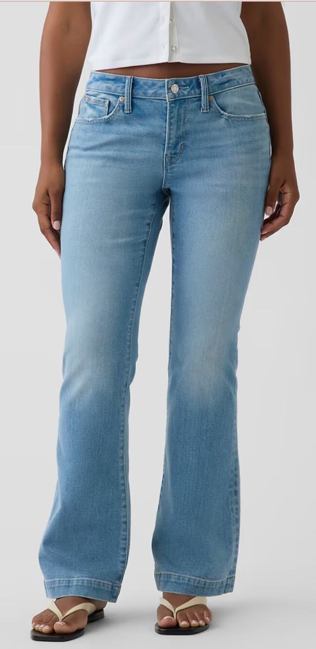 Gap Low Rise Long & Lean Flare Jeans Light Wash Size 24